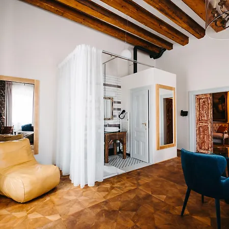 Boutique Corso Hotel Revnice